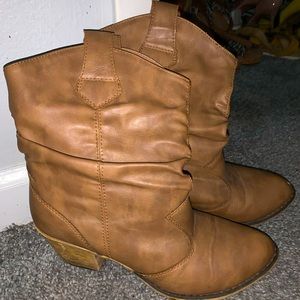 Brown Cowgirl boots size 8 worn once